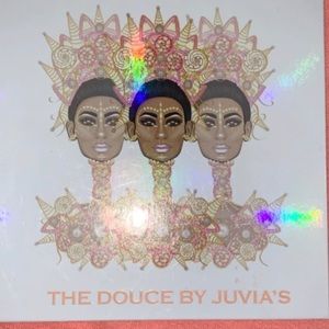 Juvia’s place eyeshadow palette!